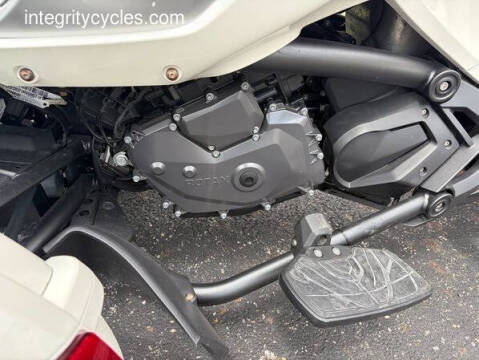 2017 Can-Am SPYDER F3-T SE6