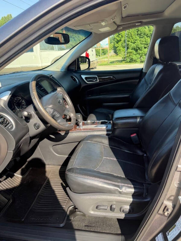 2015 Nissan Pathfinder Platinum