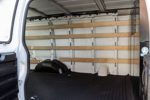 2023 GMC Savana 2500