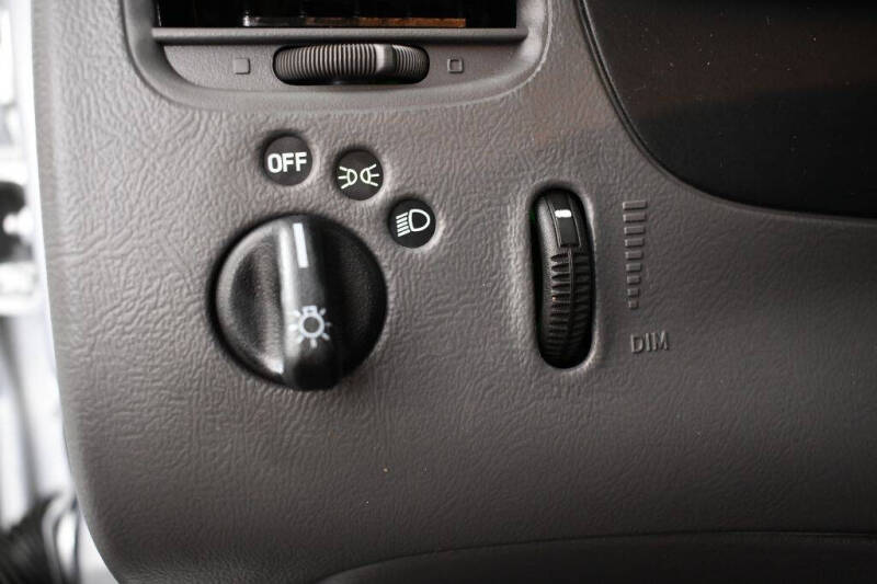 2003 Mazda Truck B2300