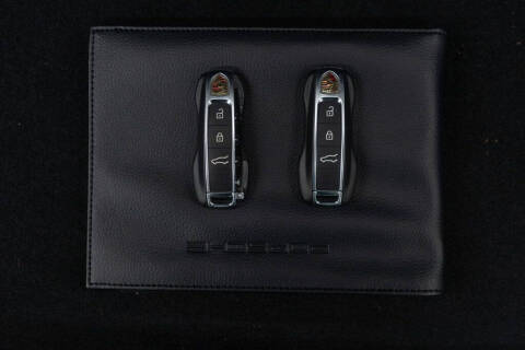 2023 Porsche Cayenne Coupe Platinum Edition