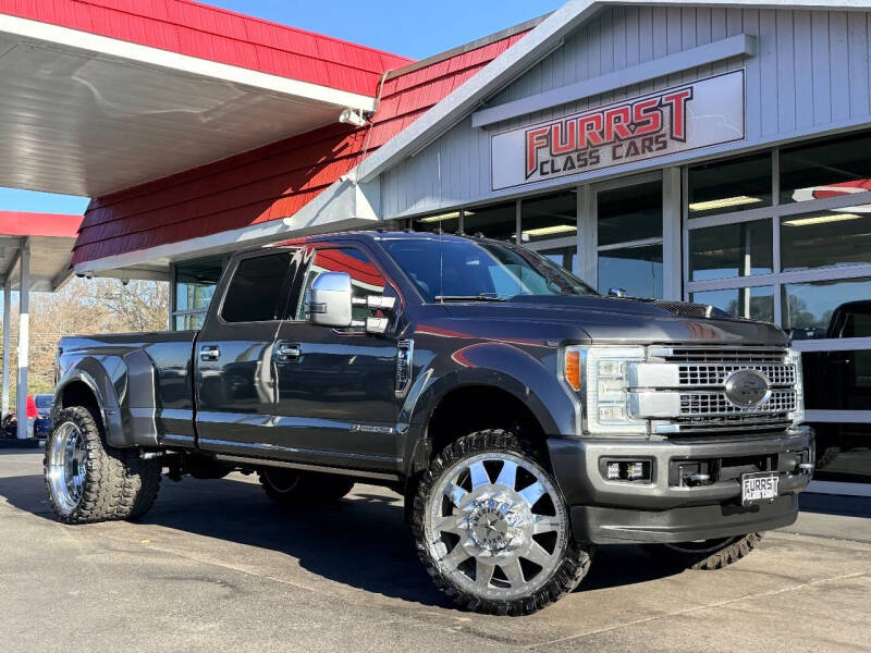 2017 Ford F-350 Super Duty Platinum's photo