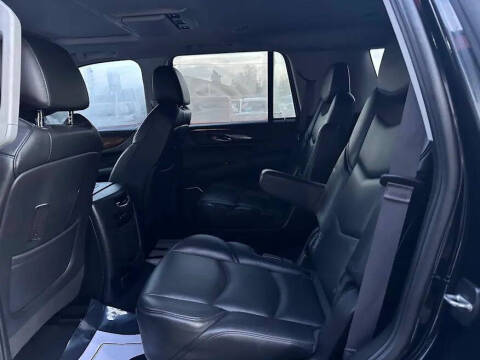 2017 Cadillac Escalade Luxury