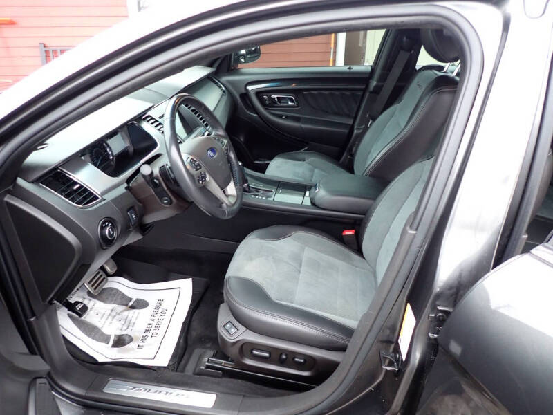 2019 Ford Taurus SHO