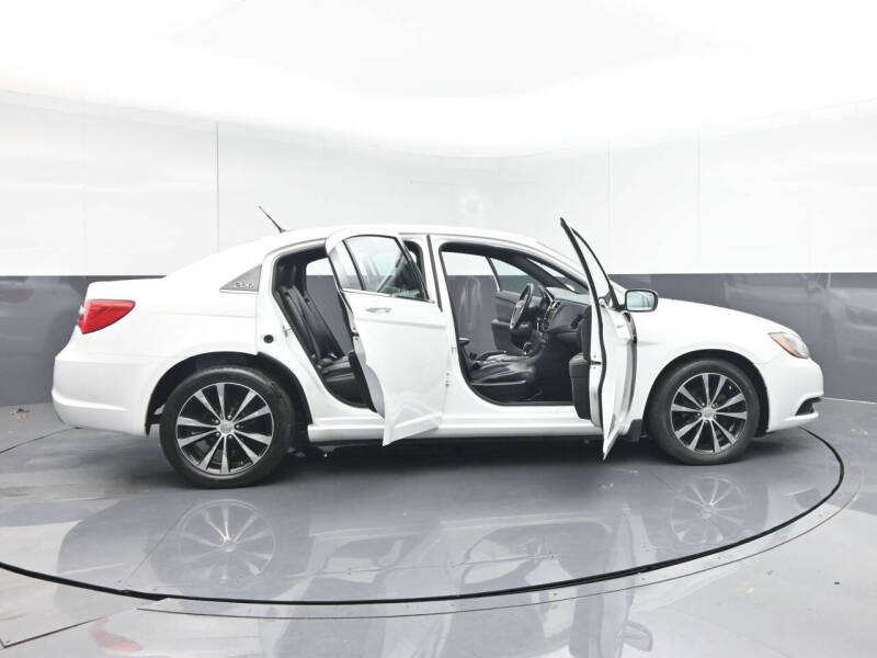 2012 Chrysler 200 S