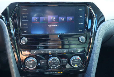 2022 Volkswagen Passat SE