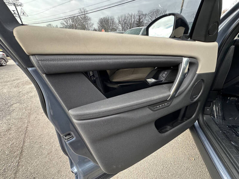 2020 Land Rover Discovery Sport P250 SE