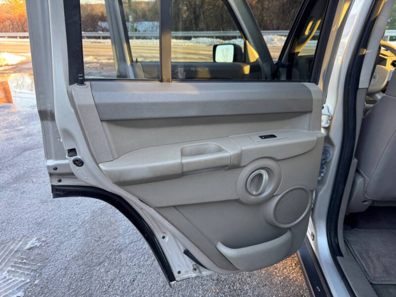 2008 Jeep Commander Sport