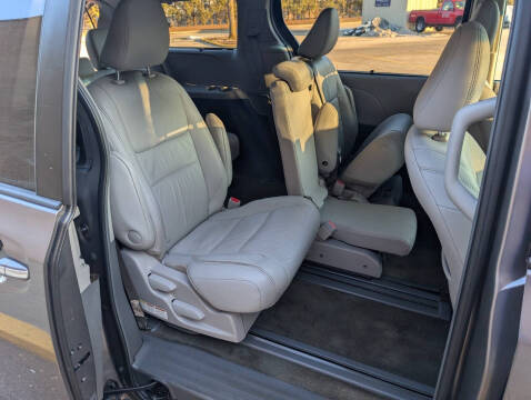 2017 Toyota Sienna XLE 8-Passenger
