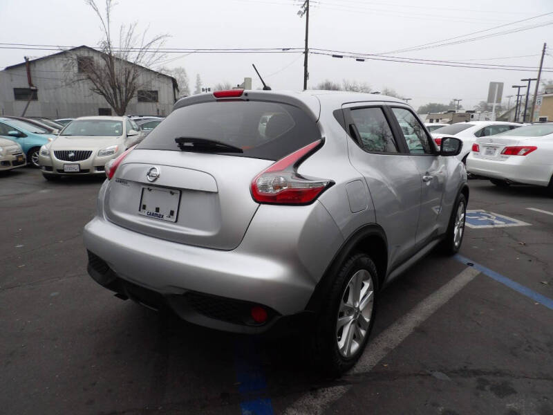 2016 Nissan JUKE S