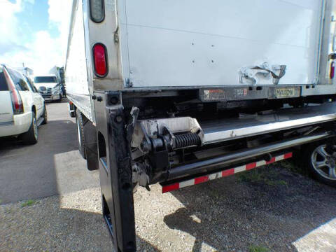 2015 Freightliner M2 106