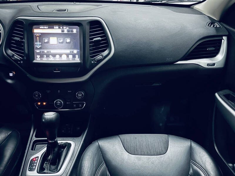 2018 Jeep Cherokee Latitude Plus
