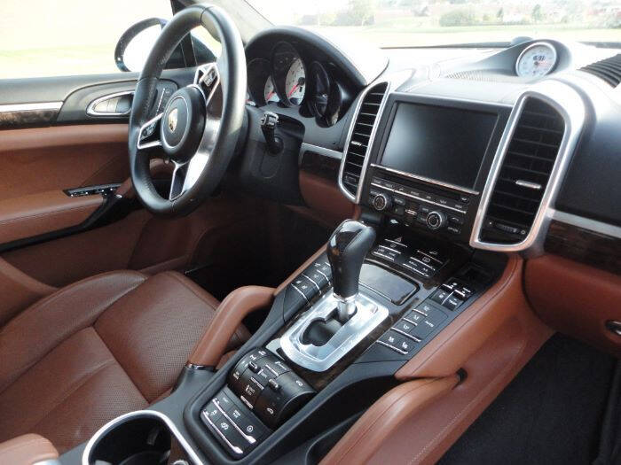 2016 Porsche Cayenne GTS