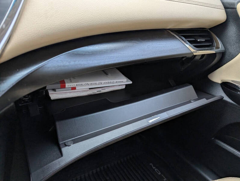 2017 Toyota Avalon XLE Premium