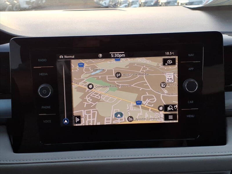 2025 Volkswagen Taos SEL 4Motion