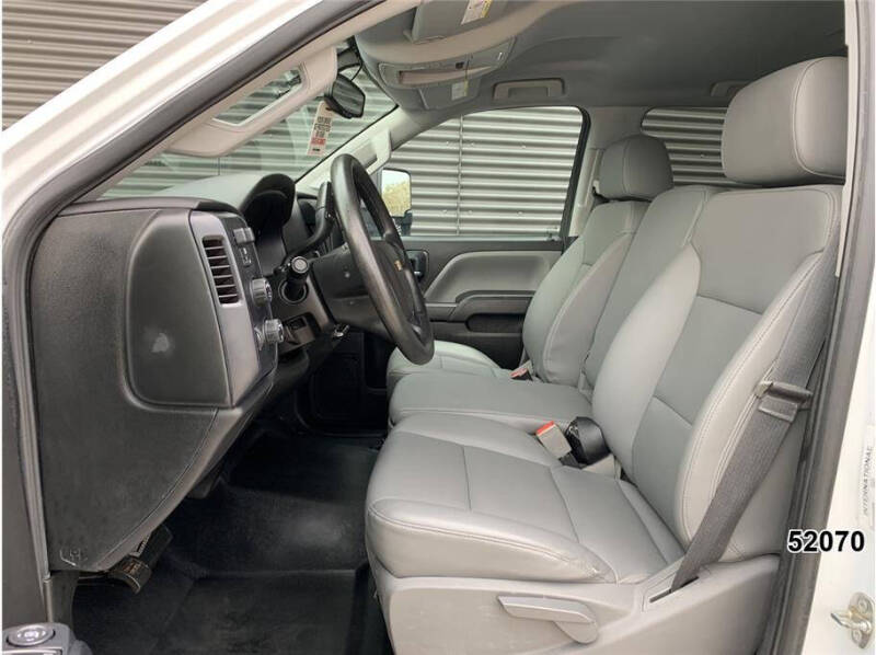 2022 Chevrolet Silverado 5500HD