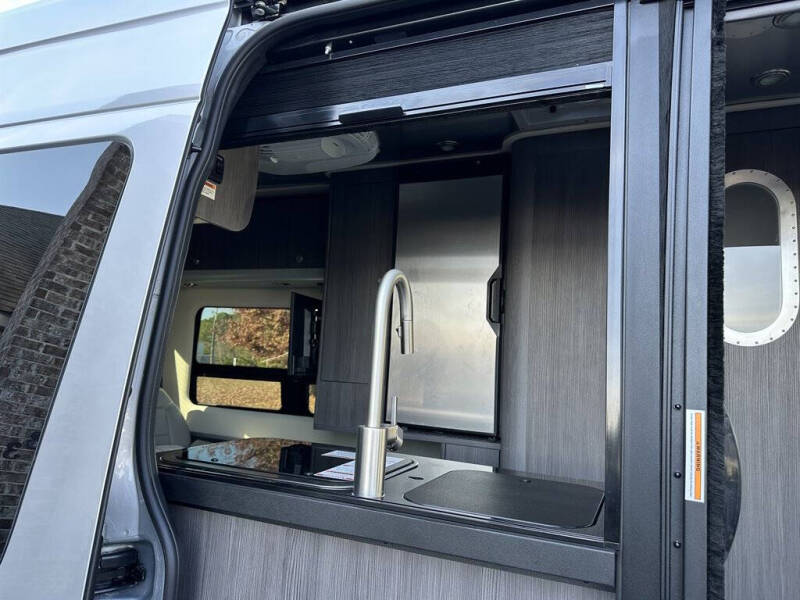 2021 Mercedes-Benz Sprinter 2500