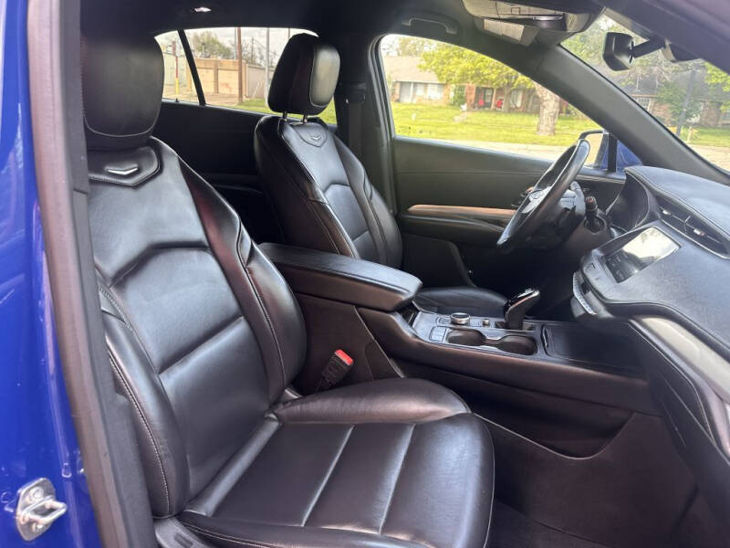 2021 Cadillac XT4 Premium Luxury