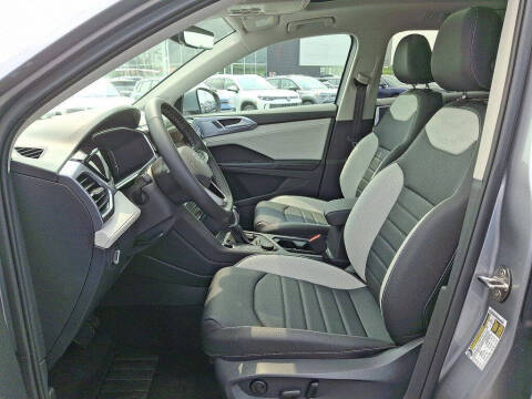 2025 Volkswagen Taos SEL 4Motion