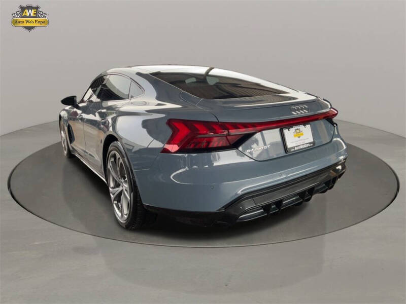 2023 Audi e-tron GT quattro Premium Plus