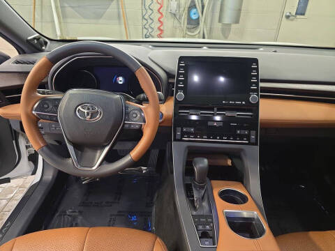 2020 Toyota Avalon Hybrid Limited