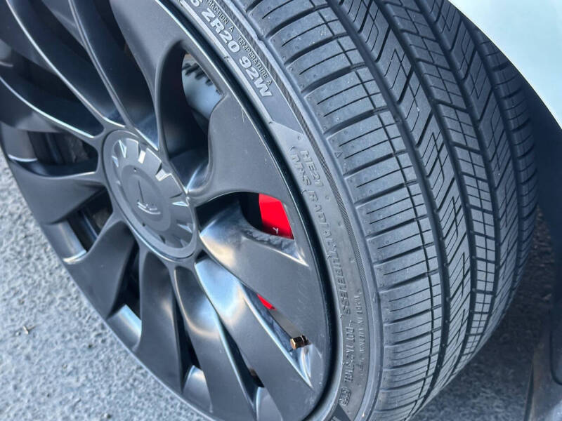 2023 Tesla Model 3 Performance