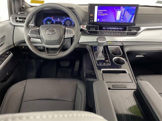 2025 Toyota Sienna XSE 7-Passenger