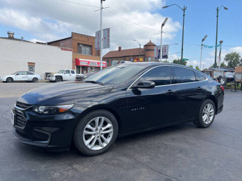 2017 Chevrolet Malibu for sale at Latino Motors in Aurora IL