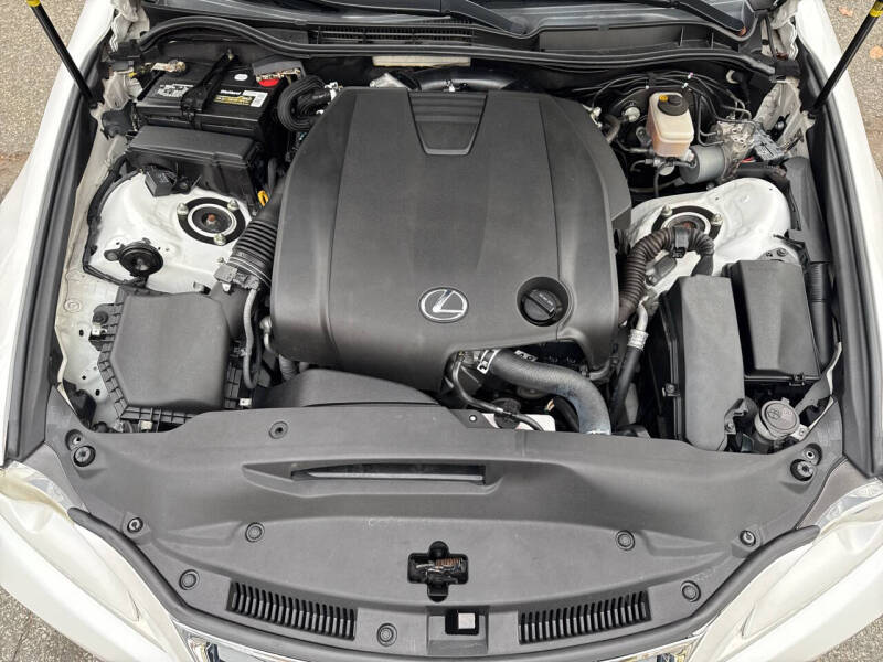 2014 Lexus IS 250 photo 33