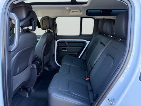 2026 Land Rover Defender 110 P300 S