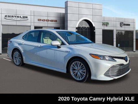 2020 Toyota Camry Hybrid XLE