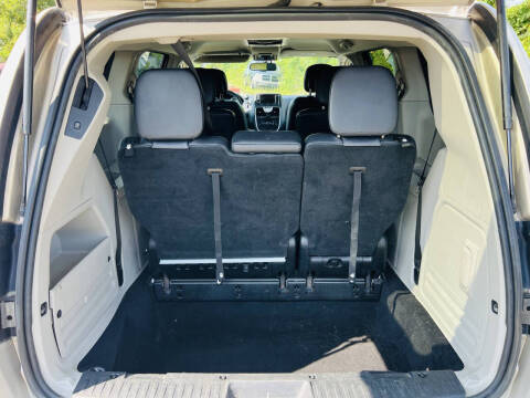 2012 Chrysler Town and Country Touring