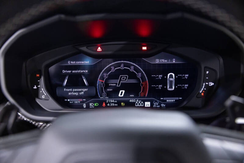 2023 Lamborghini Urus Performante