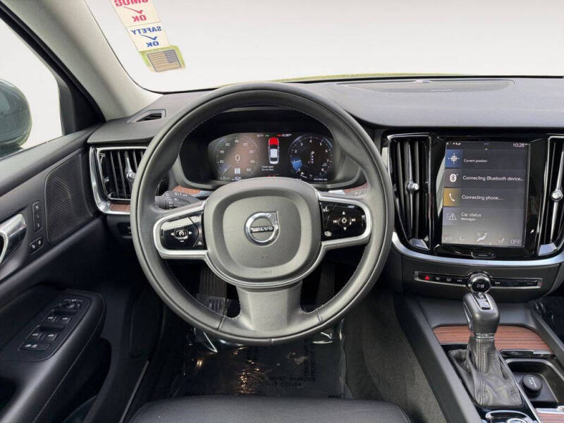 2020 Volvo S60 T5 Momentum