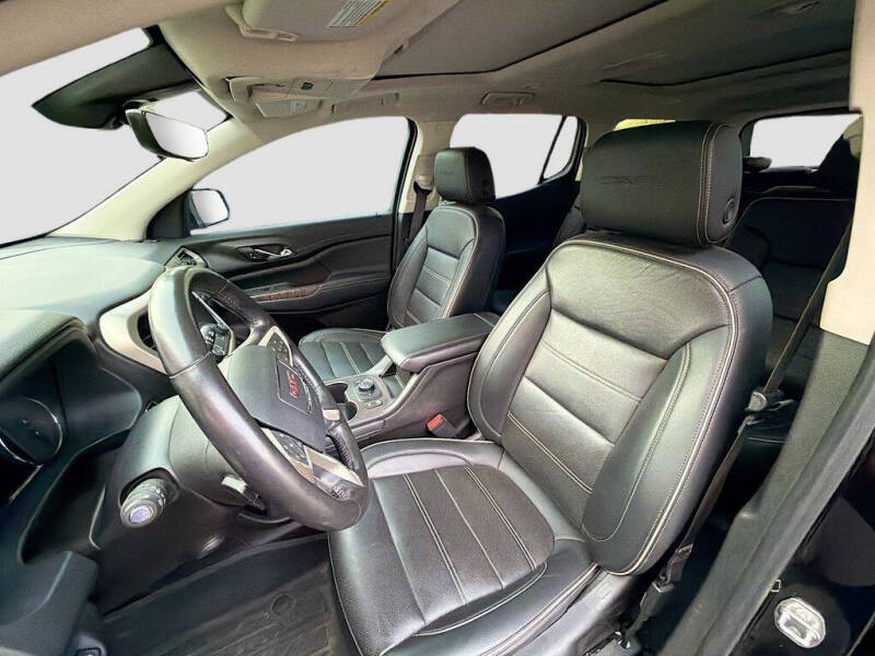 2022 GMC Acadia Denali