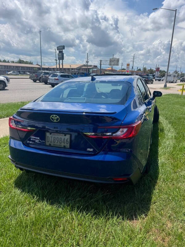 2025 Toyota Camry SE