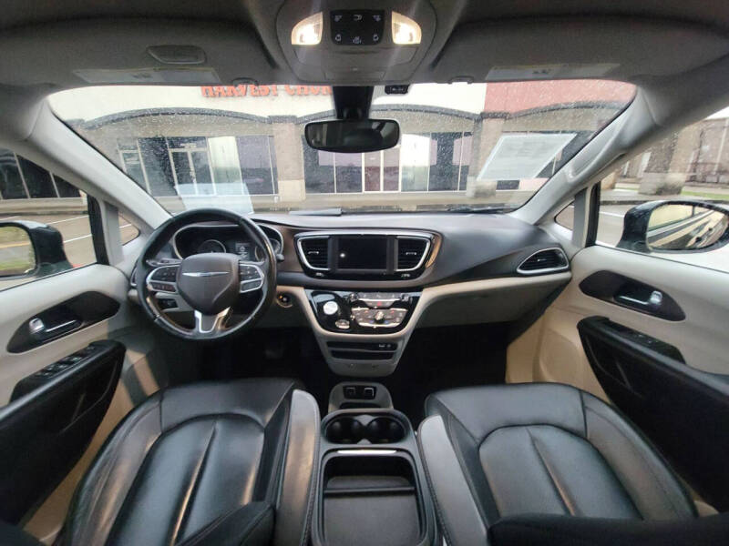 2019 Chrysler Pacifica Touring L