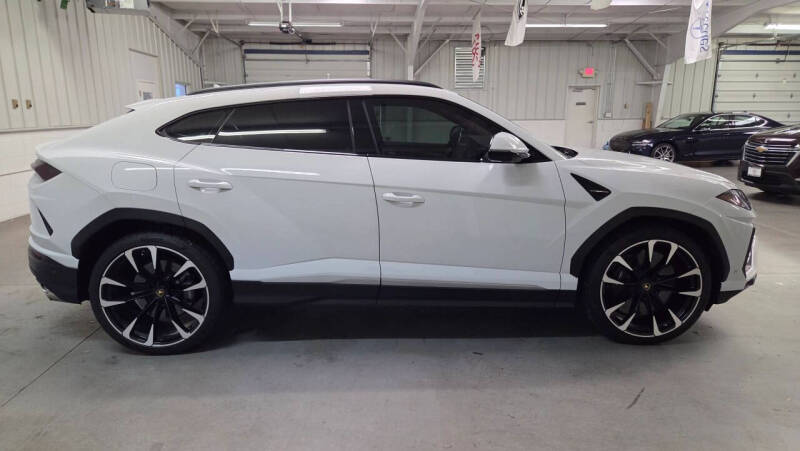 2020 Lamborghini Urus