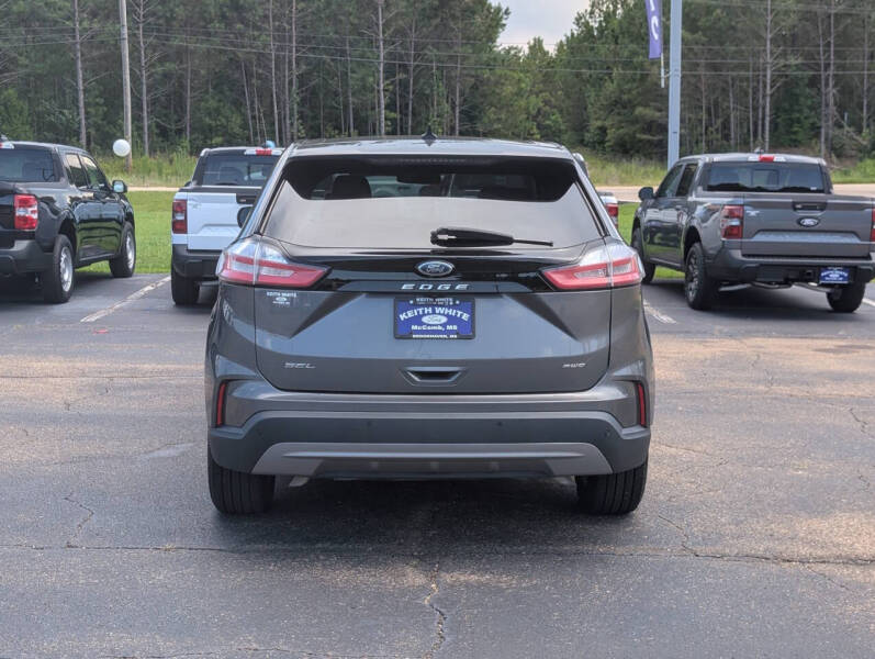 2024 Ford Edge
