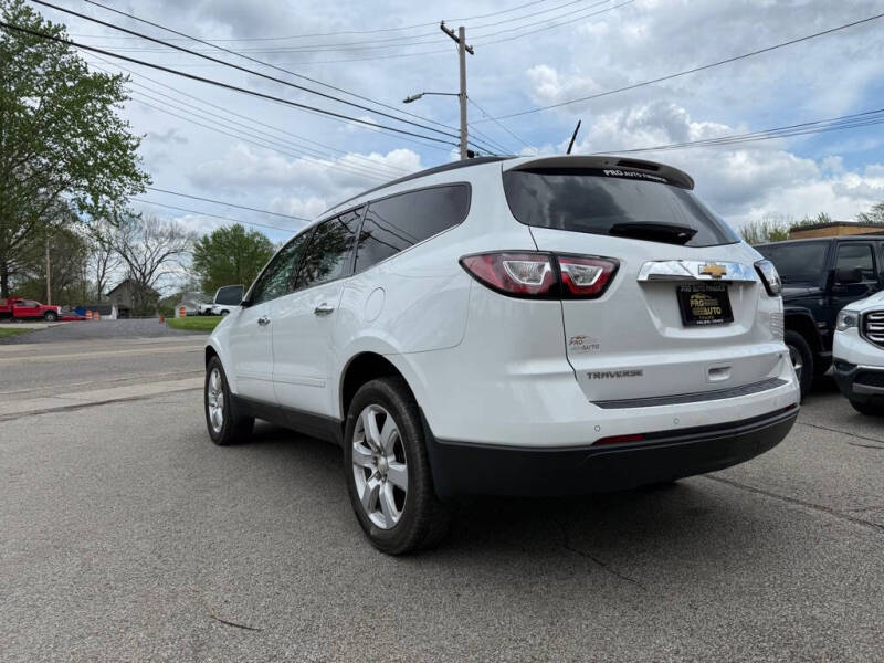 2017 Chevrolet Traverse LT