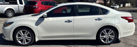 2016 Nissan Altima for sale at Advantage Auto Sales in Wheeling WV