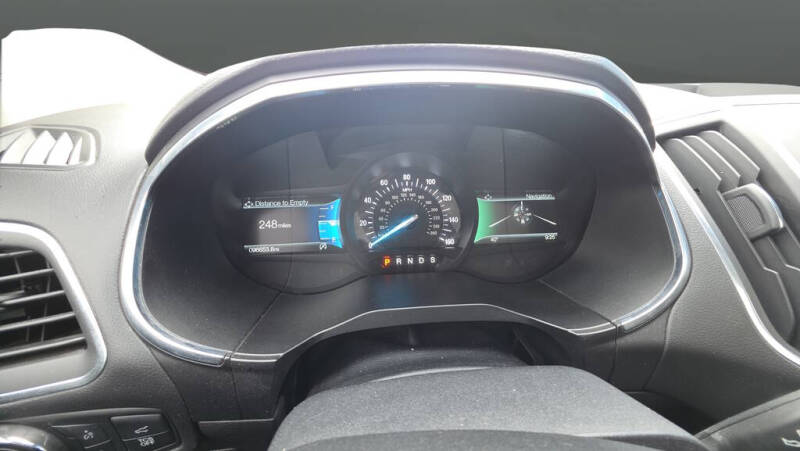 2020 Ford Edge Titanium