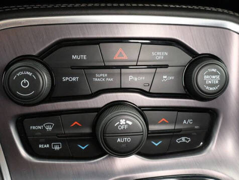 2018 Dodge Challenger 392 HEMI Scat Pack Shaker