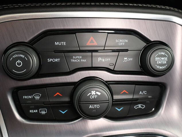 2018 Dodge Challenger 392 HEMI Scat Pack Shaker