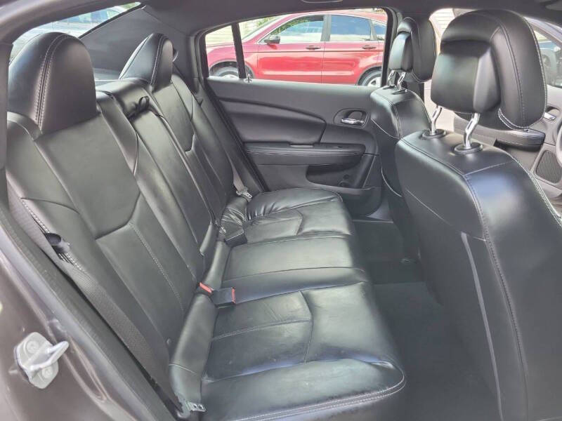 2014 Chrysler 200 Limited