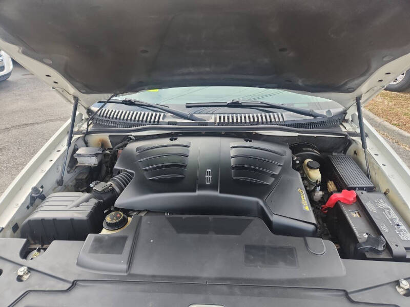 2004 Lincoln Aviator Luxury