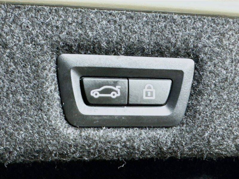 2022 BMW 5 Series 530i