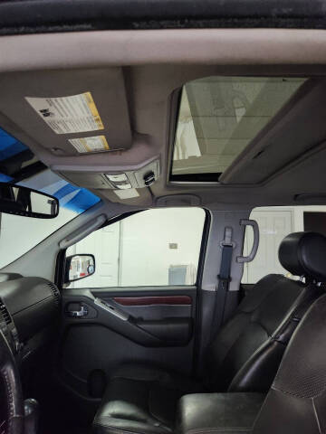 2008 Nissan Pathfinder LE