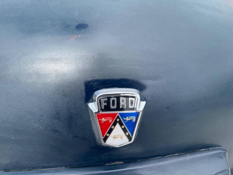 1950 Ford 2 DR Club Coupe
