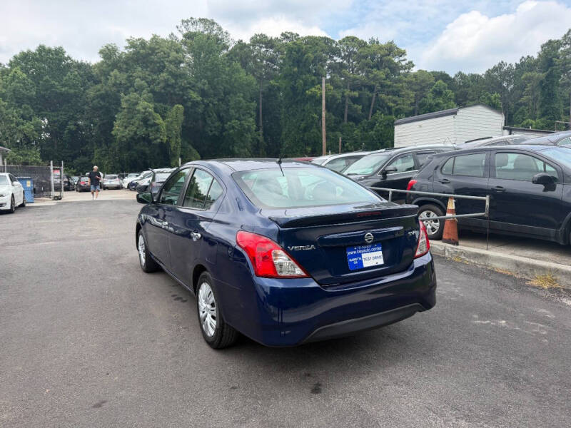 2019 Nissan Versa SV